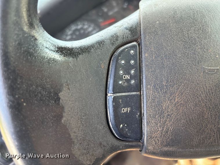image for item EF1063 2004 Ford F450 Super Duty Crew Cab utility / service truck