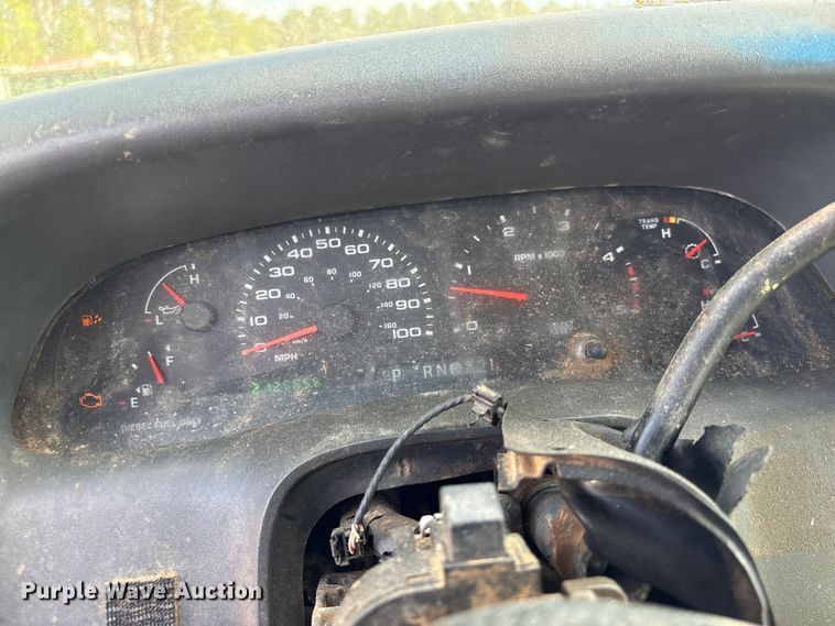 image for item EF1063 2004 Ford F450 Super Duty Crew Cab utility / service truck