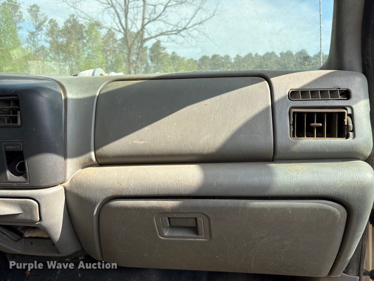 image for item EF1063 2004 Ford F450 Super Duty Crew Cab utility / service truck
