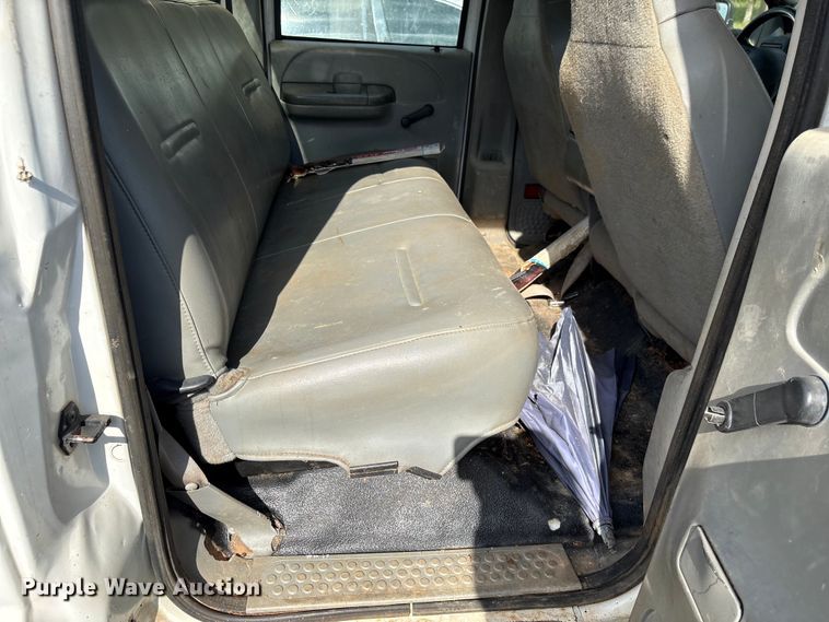 image for item EF1063 2004 Ford F450 Super Duty Crew Cab utility / service truck