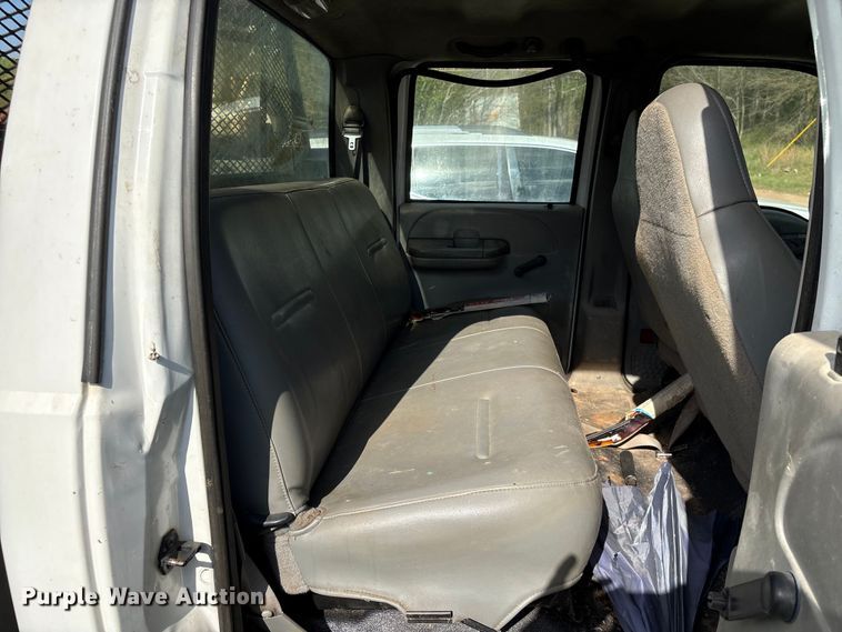 image for item EF1063 2004 Ford F450 Super Duty Crew Cab utility / service truck
