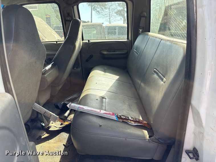 image for item EF1063 2004 Ford F450 Super Duty Crew Cab utility / service truck