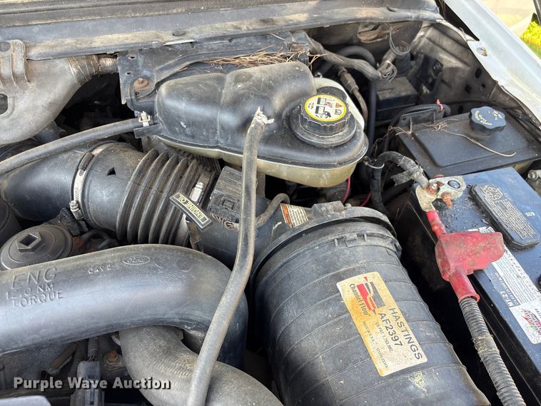 image for item EF1063 2004 Ford F450 Super Duty Crew Cab utility / service truck