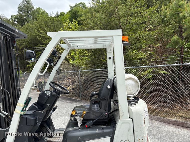 image for item EF1159 2016 UniCarriers CFS40 forklift