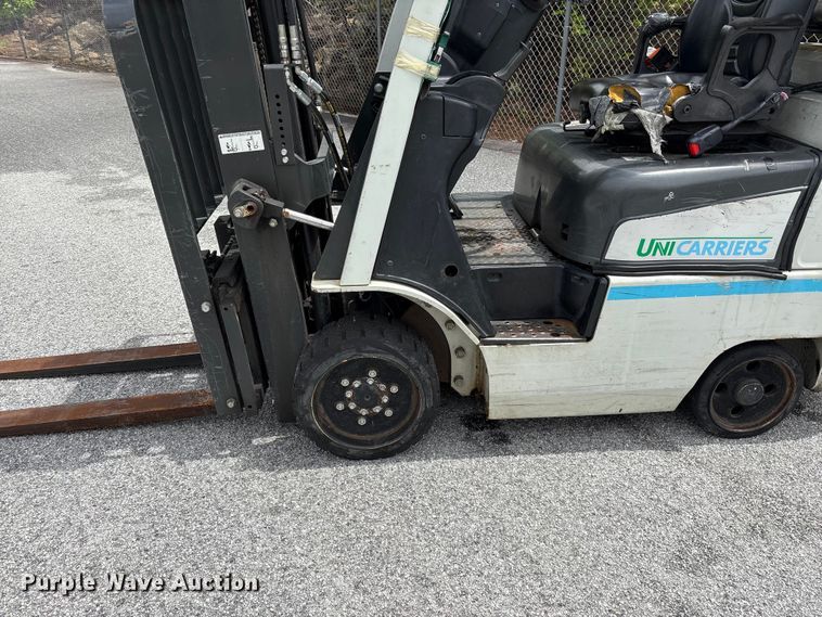 image for item EF1159 2016 UniCarriers CFS40 forklift