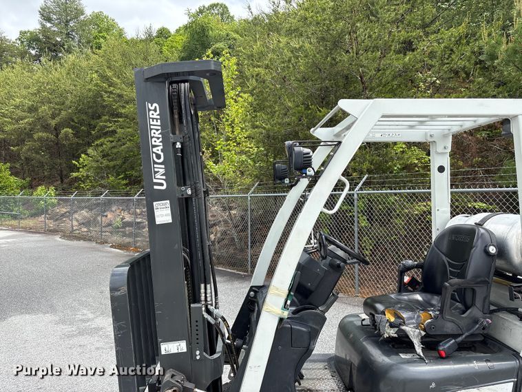 image for item EF1159 2016 UniCarriers CFS40 forklift
