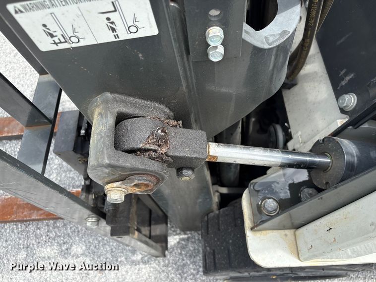 image for item EF1159 2016 UniCarriers CFS40 forklift