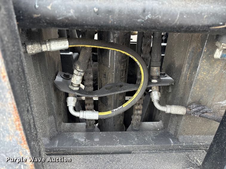 image for item EF1159 2016 UniCarriers CFS40 forklift