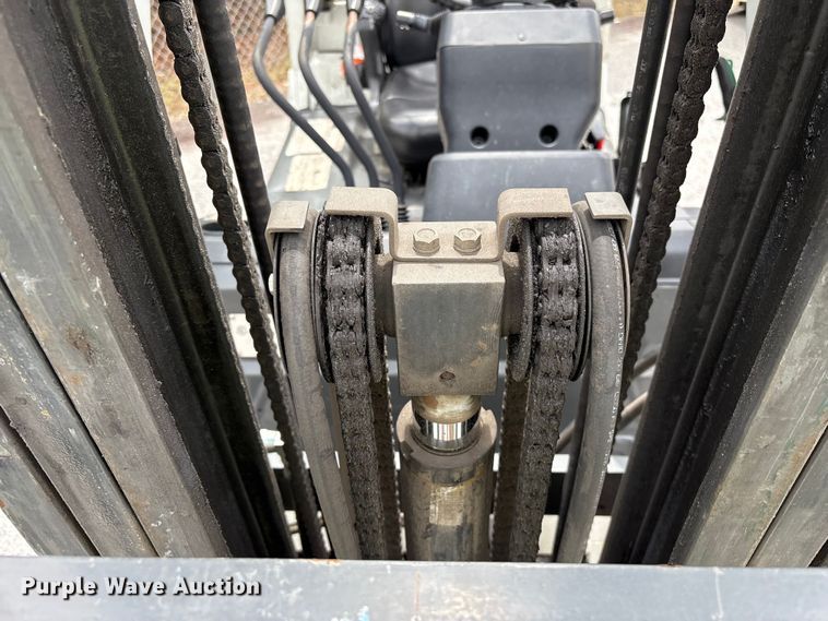 image for item EF1159 2016 UniCarriers CFS40 forklift