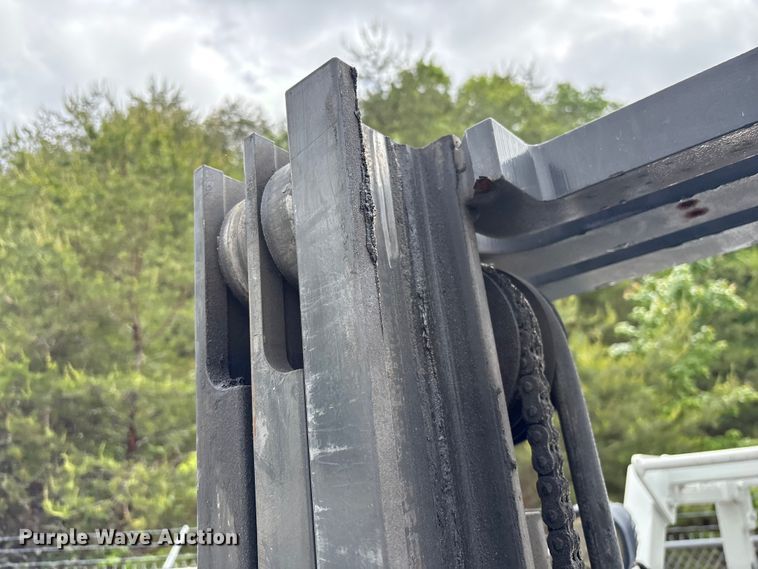 image for item EF1159 2016 UniCarriers CFS40 forklift