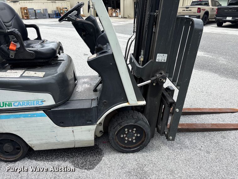 image for item EF1159 2016 UniCarriers CFS40 forklift