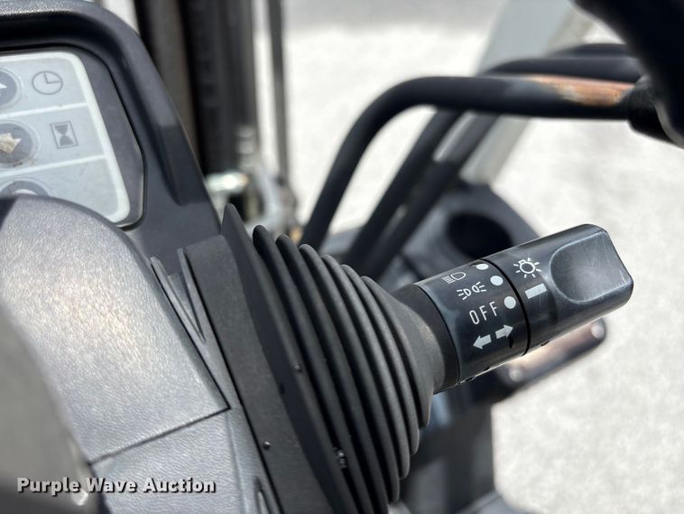 image for item EF1159 2016 UniCarriers CFS40 forklift