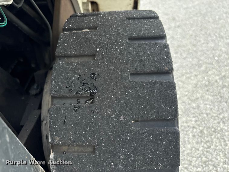 image for item EF1159 2016 UniCarriers CFS40 forklift