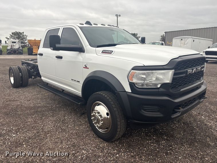 image for item EG8925 2022 RAM 5500 truck cab and chassis