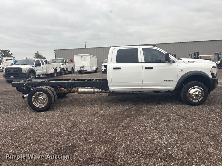 image for item EG8925 2022 RAM 5500 truck cab and chassis