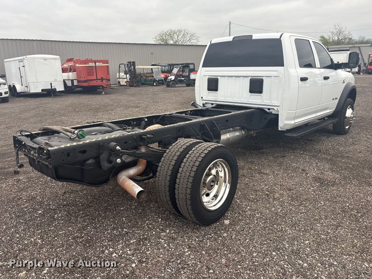 image for item EG8925 2022 RAM 5500 truck cab and chassis