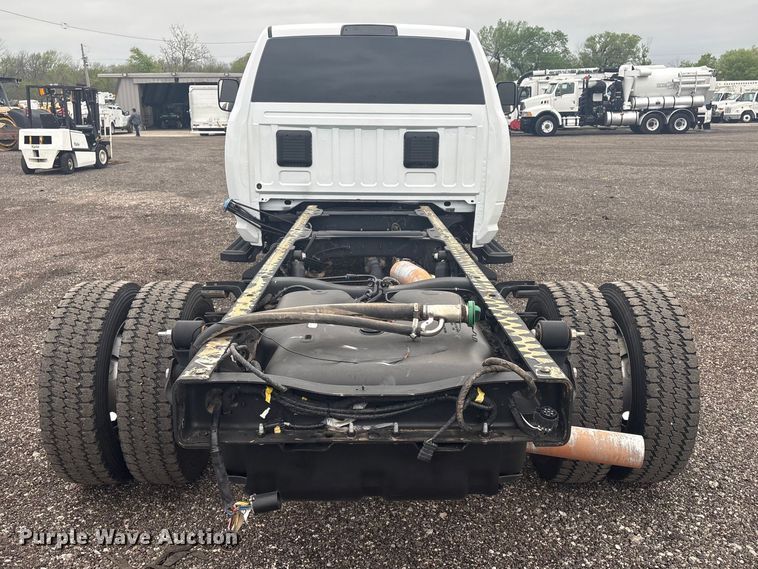 image for item EG8925 2022 RAM 5500 truck cab and chassis