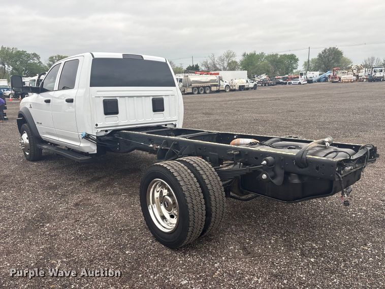 image for item EG8925 2022 RAM 5500 truck cab and chassis