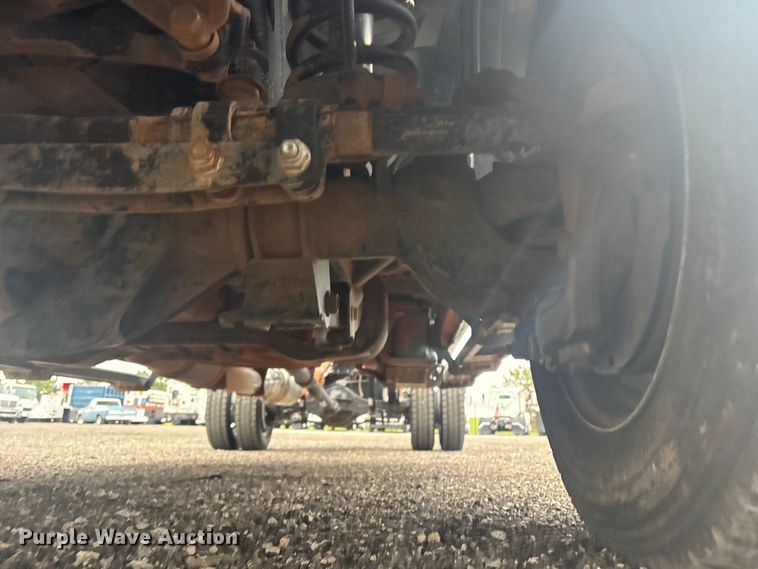 image for item EG8925 2022 RAM 5500 truck cab and chassis