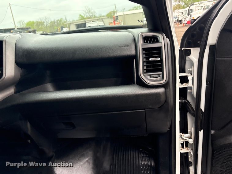 image for item EG8925 2022 RAM 5500 truck cab and chassis