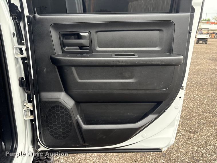 image for item EG8925 2022 RAM 5500 truck cab and chassis