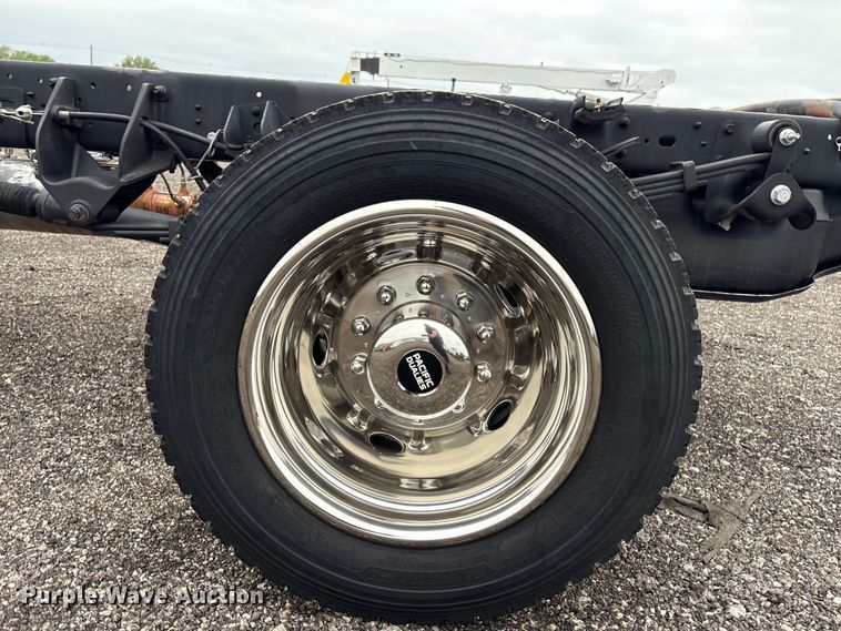 image for item EG8925 2022 RAM 5500 truck cab and chassis