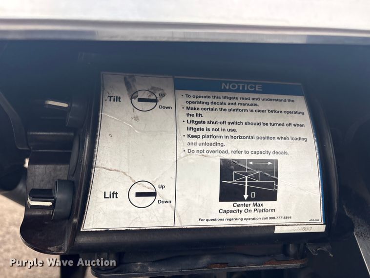 image for item EG8933 2014 International TerraStar box truck