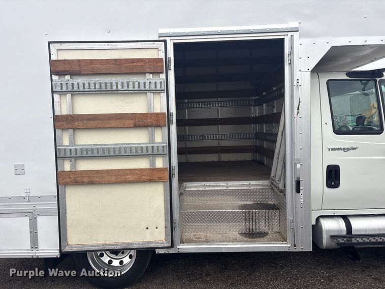 image for item EG8933 2014 International TerraStar box truck