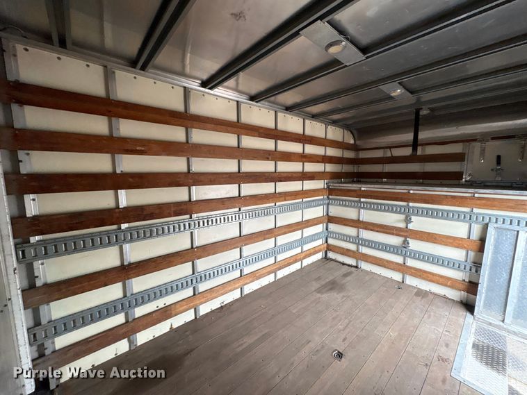 image for item EG8933 2014 International TerraStar box truck