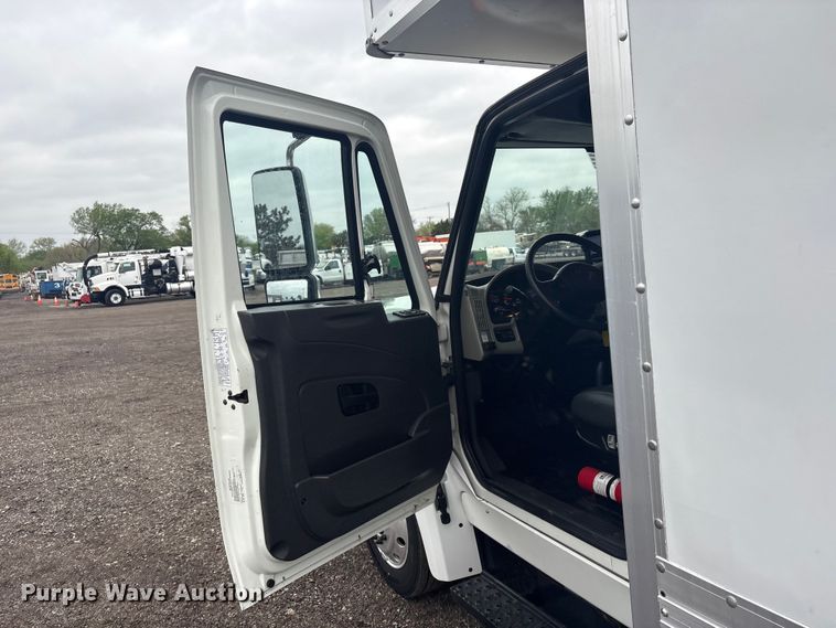 image for item EG8933 2014 International TerraStar box truck