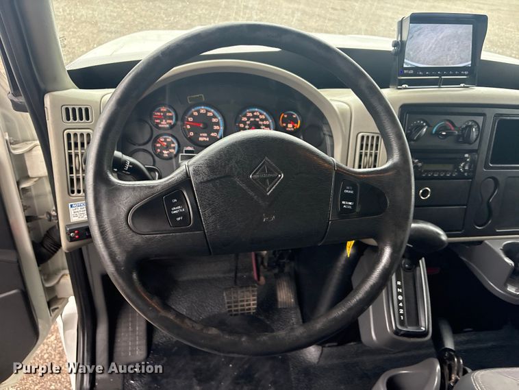 image for item EG8933 2014 International TerraStar box truck