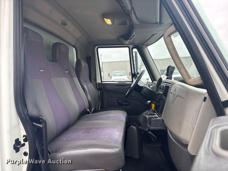 image for item EG8933 2014 International TerraStar box truck