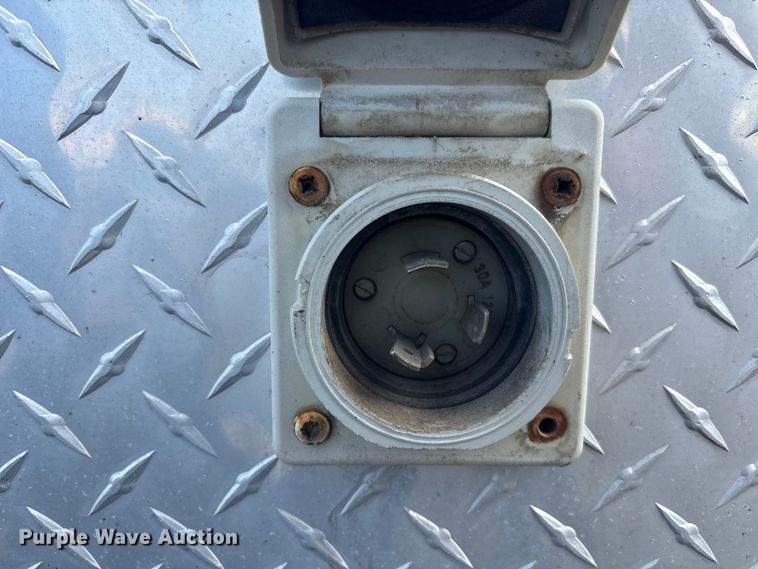 image for item EG8956 2000 Nationwide enclosed cargo trailer