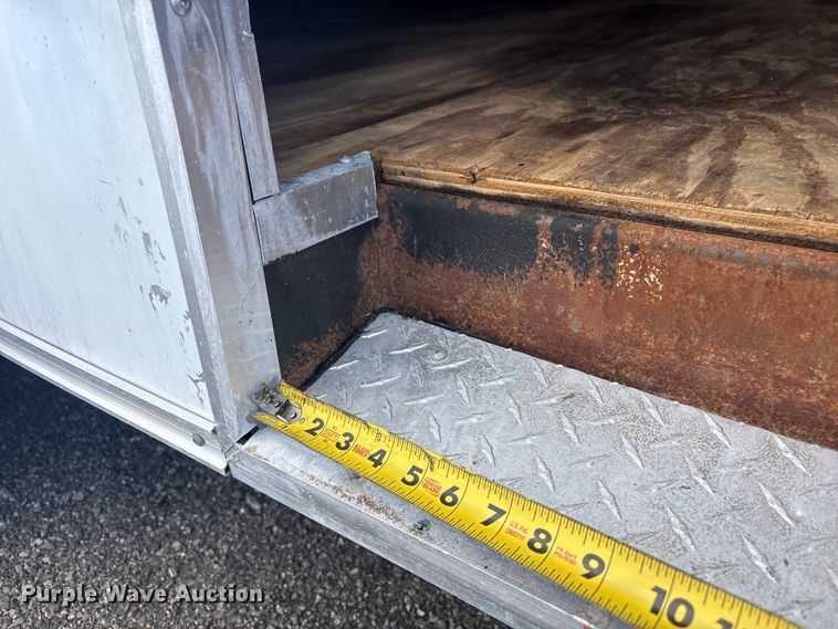 image for item EG8956 2000 Nationwide enclosed cargo trailer