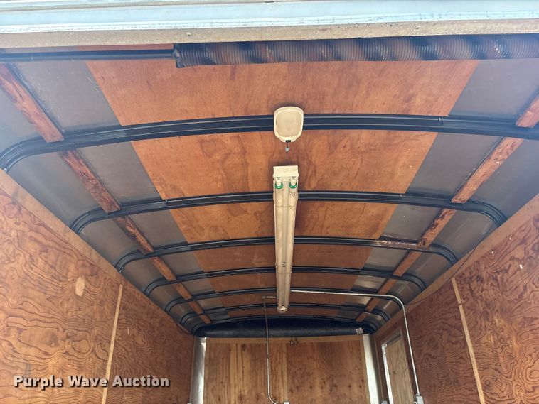image for item EG8956 2000 Nationwide enclosed cargo trailer