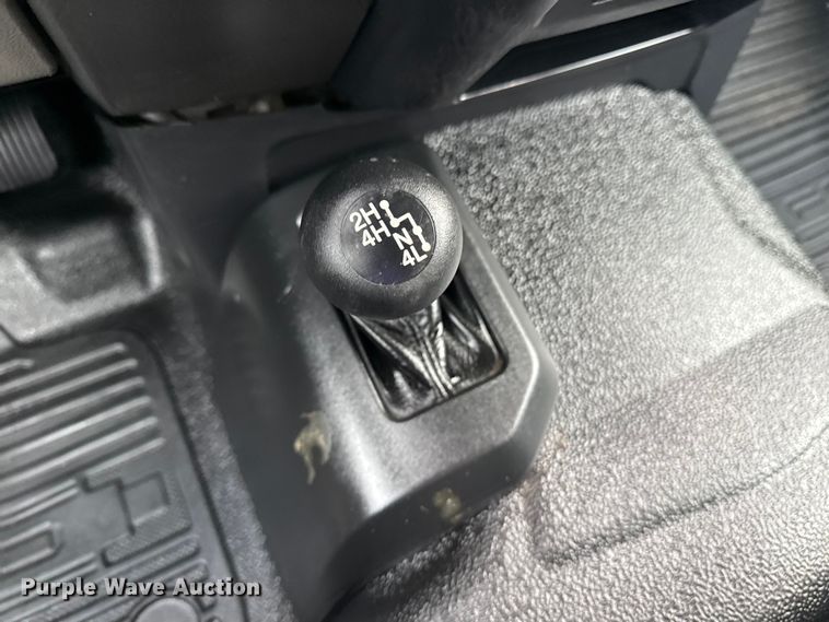 image for item EG8995 2019 Ford F550 Crew Cab truck cab and chassis