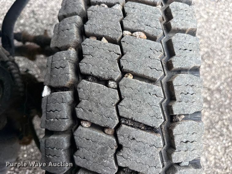 image for item EG8995 2019 Ford F550 Crew Cab truck cab and chassis