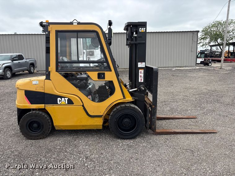 image for item EG9008 Caterpillar 2PD6000 forklift