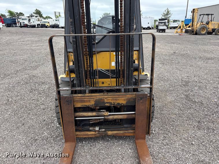image for item EG9008 Caterpillar 2PD6000 forklift
