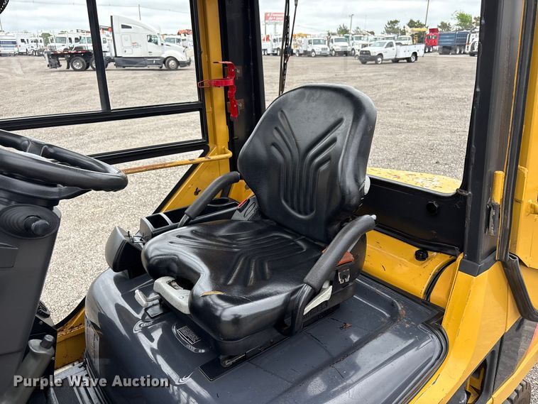 image for item EG9008 Caterpillar 2PD6000 forklift