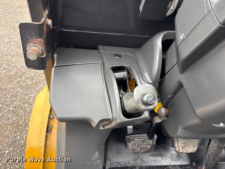 image for item EG9008 Caterpillar 2PD6000 forklift