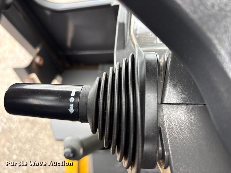 image for item EG9008 Caterpillar 2PD6000 forklift