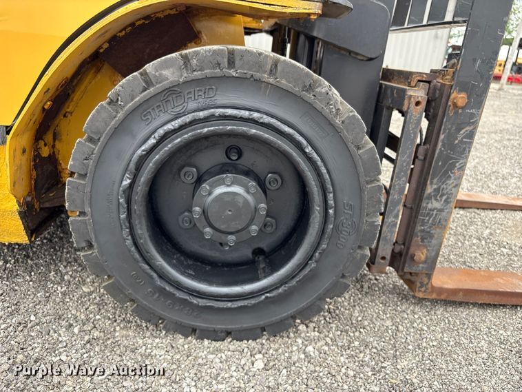 image for item EG9008 Caterpillar 2PD6000 forklift