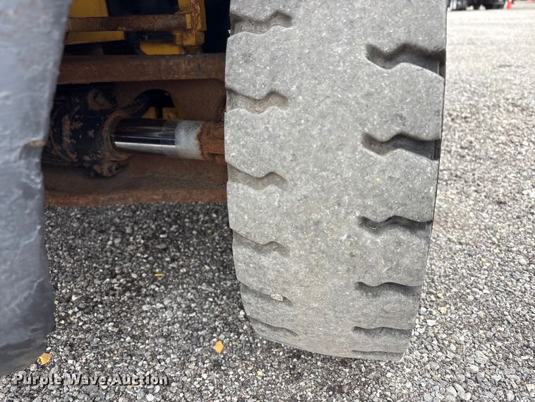 image for item EG9008 Caterpillar 2PD6000 forklift