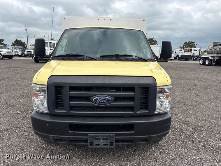 image for item EG9022 2019 Ford E450 Super Duty refrigerated delivery truck