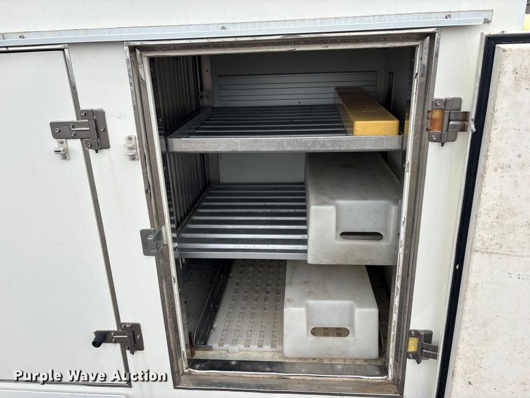 image for item EG9022 2019 Ford E450 Super Duty refrigerated delivery truck