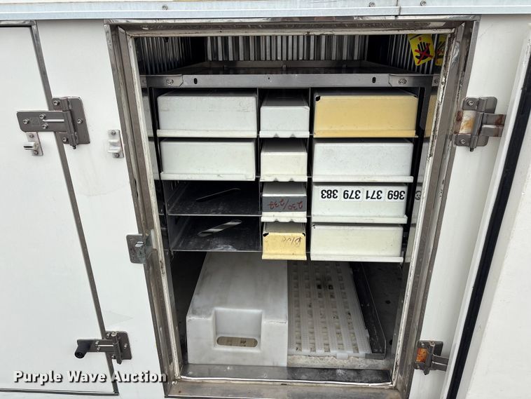 image for item EG9022 2019 Ford E450 Super Duty refrigerated delivery truck