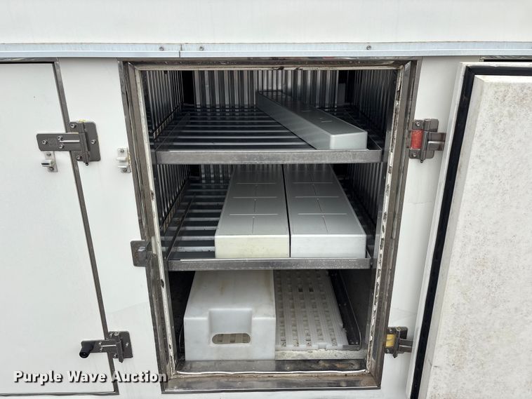 image for item EG9022 2019 Ford E450 Super Duty refrigerated delivery truck