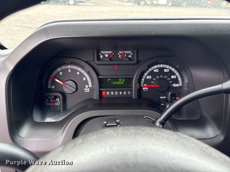 image for item EG9022 2019 Ford E450 Super Duty refrigerated delivery truck
