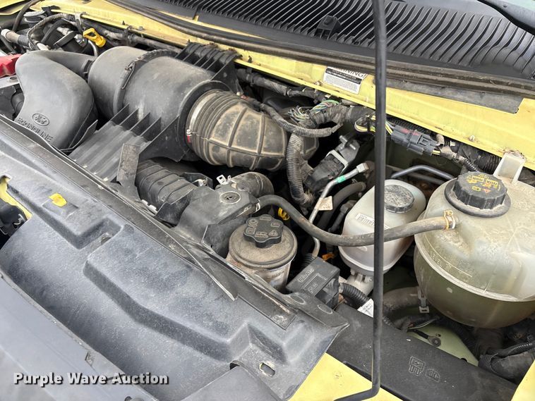 image for item EG9022 2019 Ford E450 Super Duty refrigerated delivery truck
